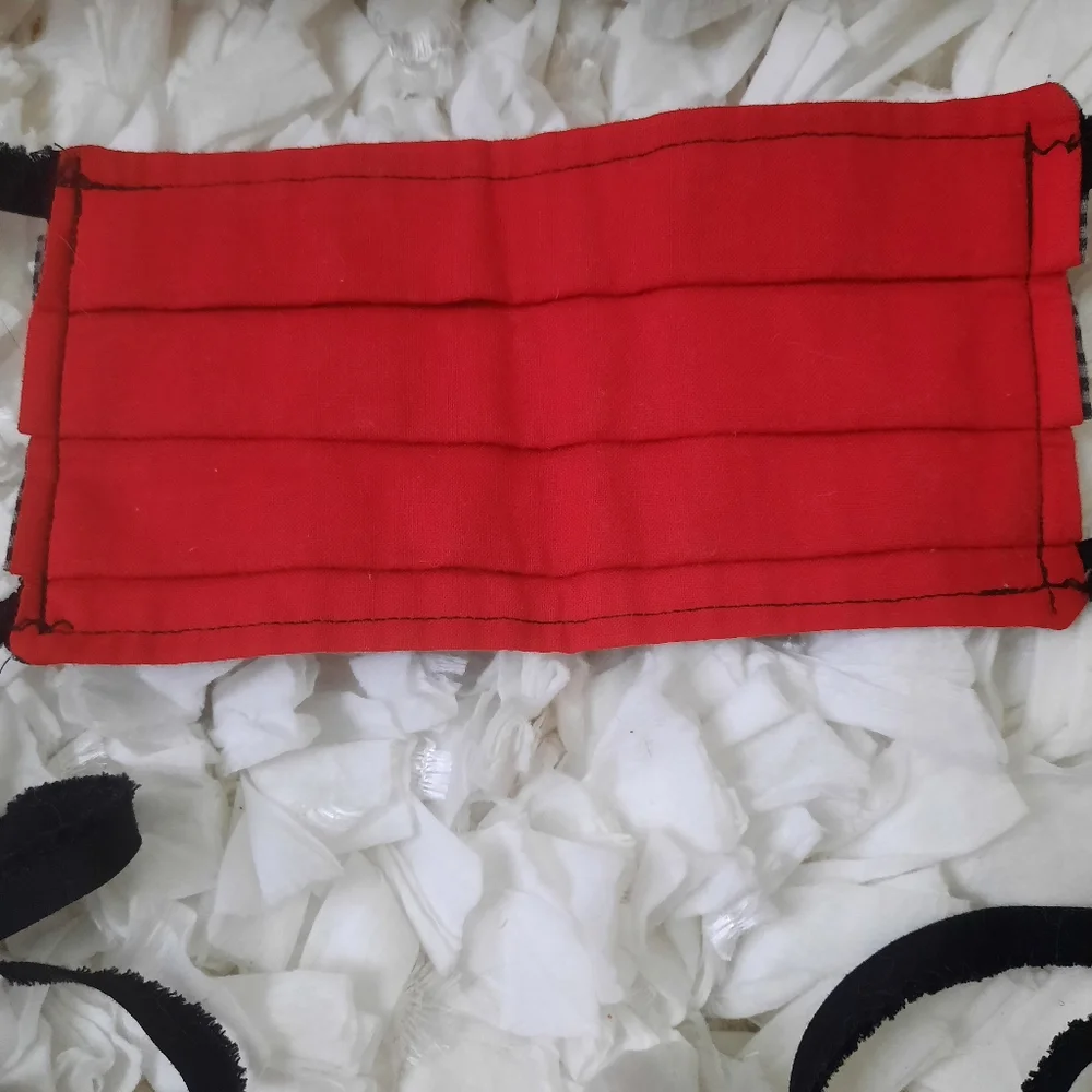 Reversible Face Mask Red and Black / White Checkerboard Ribbon Tie Sides VGUC OS